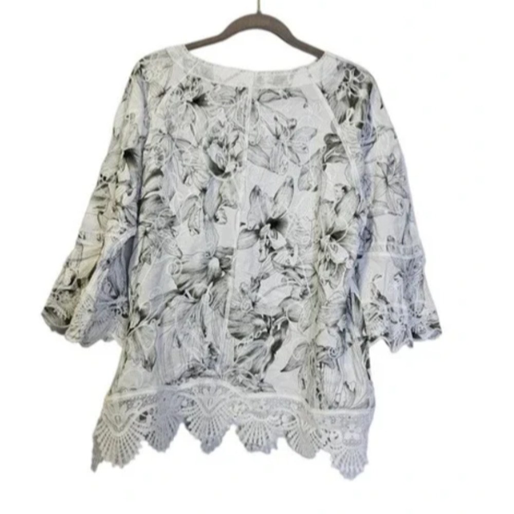 Chicos sz 3 XL Woman’s top Floral Tunic Lace Trim Boho Romantic cottagecore work